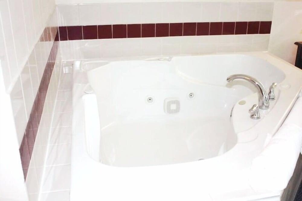 Main Street Lodge and Suites photo 28