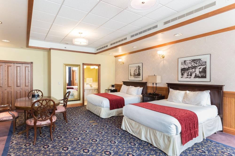 Hotel Winneshiek photo 13