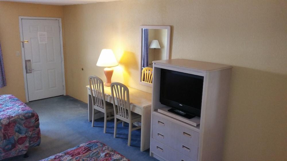 Victorian Inn photo 17