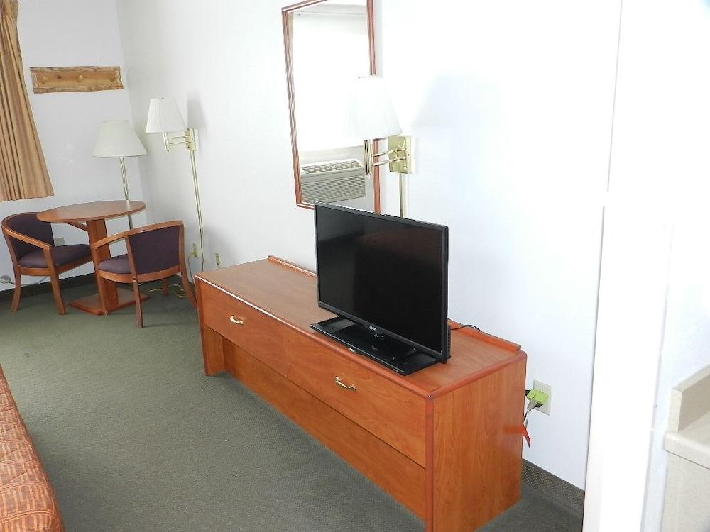 Quality Inn & Suites Pinedale photo 16