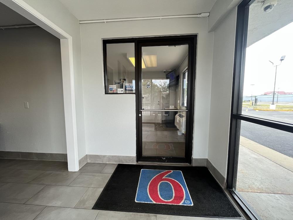 Motel 6 Jonesboro, AR photo 13