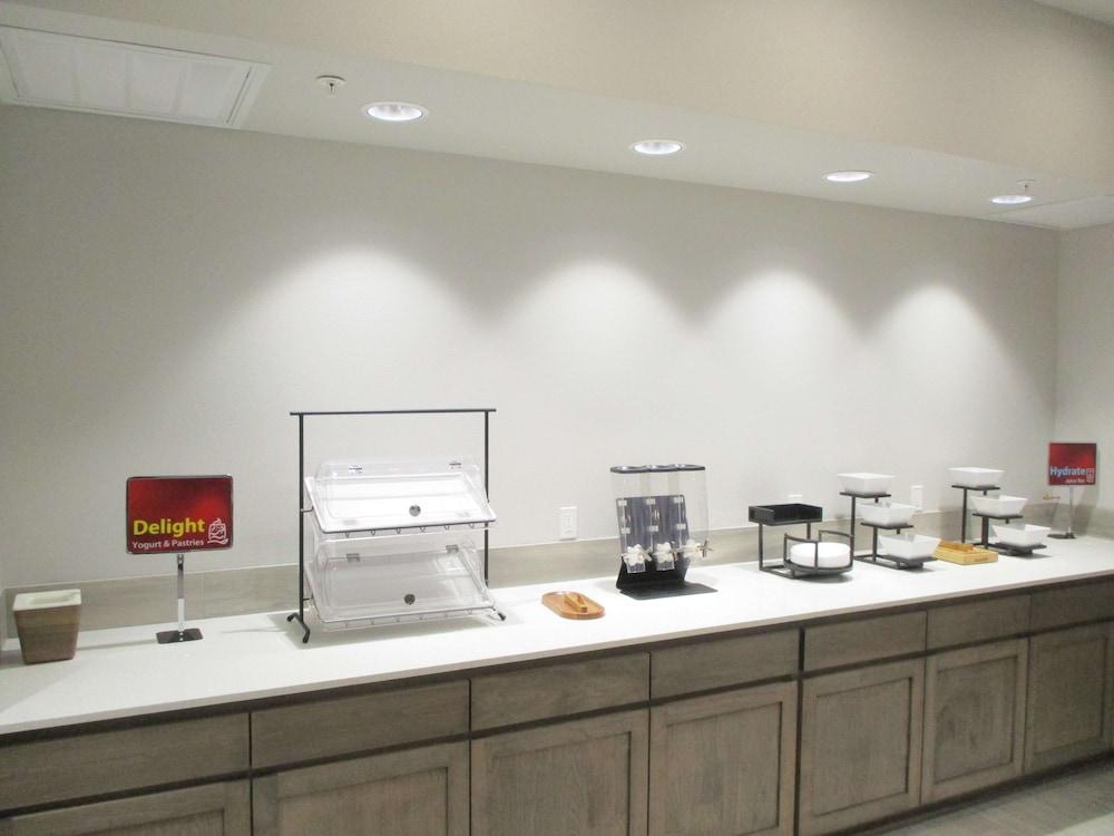 Merica Inn & Suites photo 11