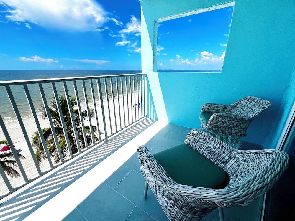 Lani Kai Beachfront Resort photo 10