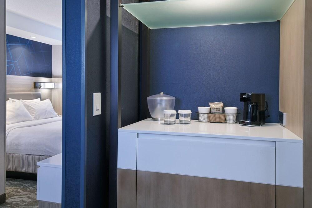 SpringHill Suites Detroit Southfield photo 11