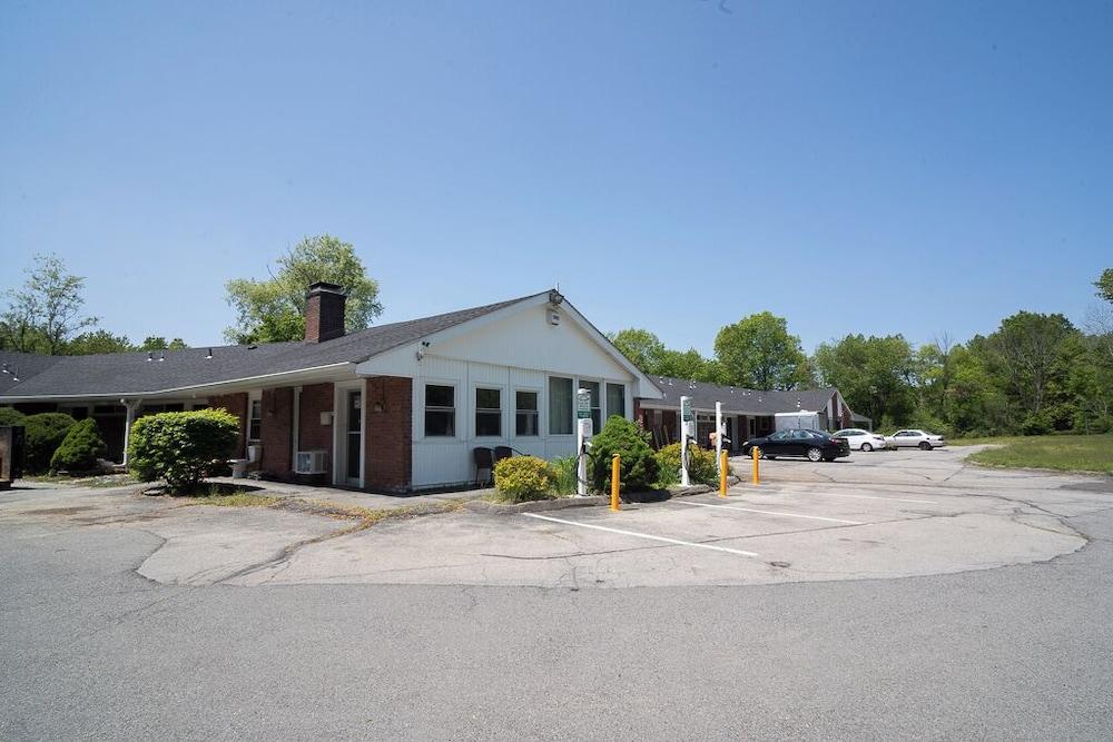 The Lagrange Inn & Extended Stay photo 9