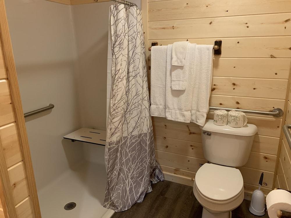 Cricket Hill Lodge & Cabins photo 23