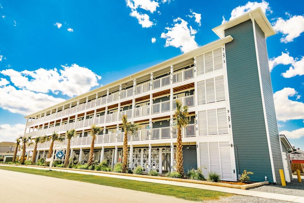 Saltwater Suites photo 62