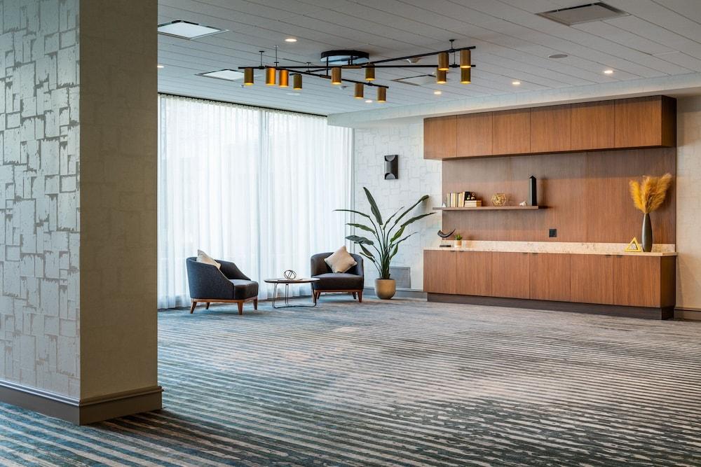 Sheraton Reston Hotel photo 35