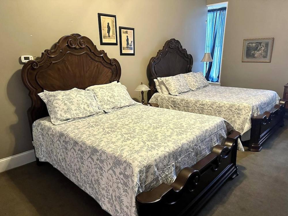 Talbott Inn photo 64