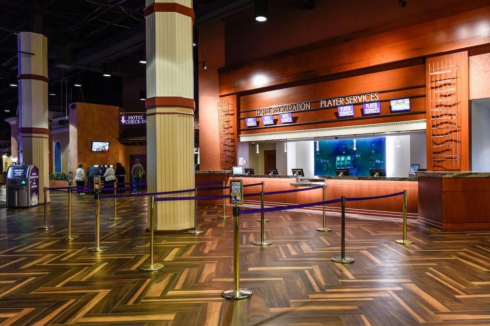 Wheeling Island Hotel-Casino-Racetrack photo 10