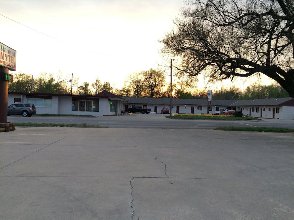 Stardust Motel and Suites El Dorado KS photo 21