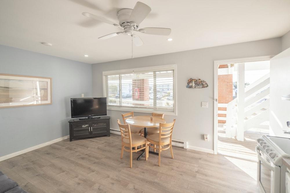 Montauk Oceanside Suites photo 27