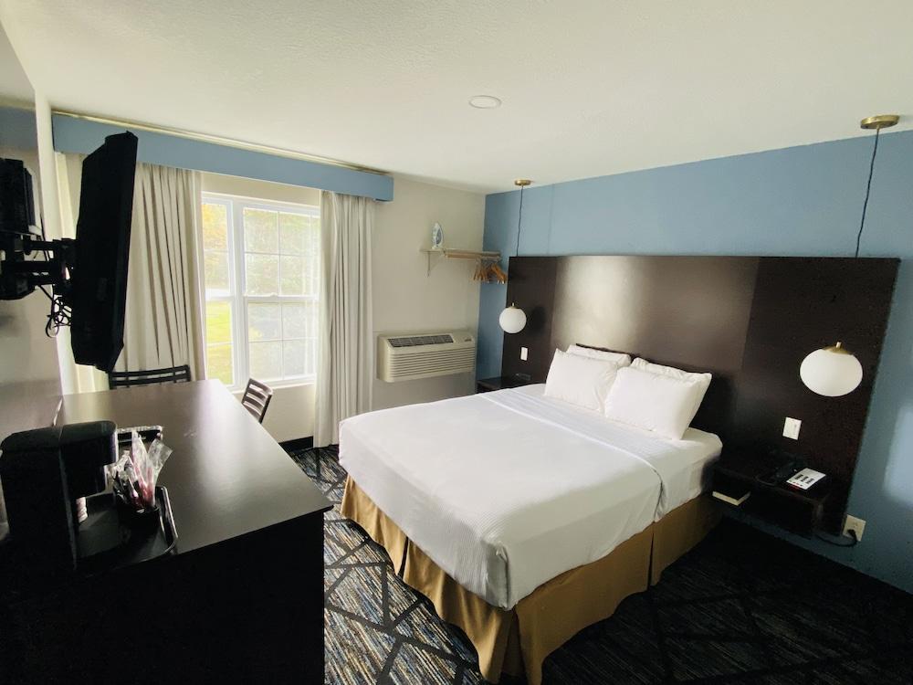 Clearwater Lakeshore Motel photo 12