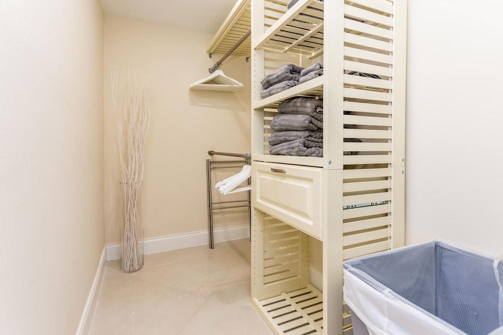 Ocean Manor Rentals photo 26