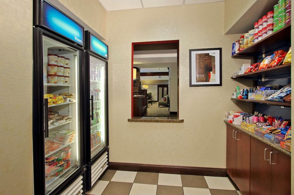 Hampton Inn & Suites Florence-Downtown photo 28