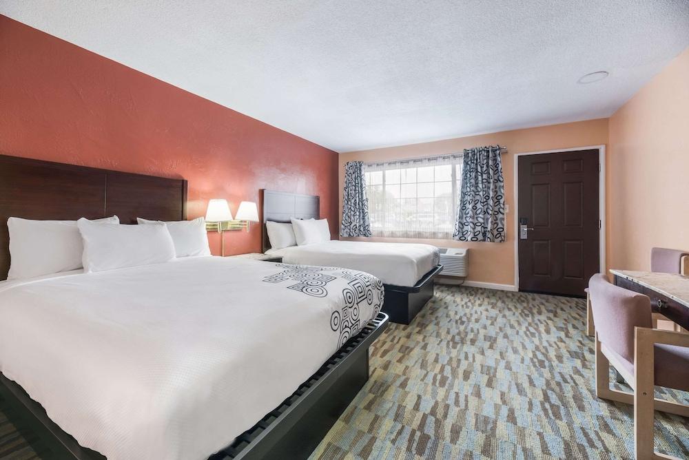 Rodeway Inn Modesto near Downtown photo 9