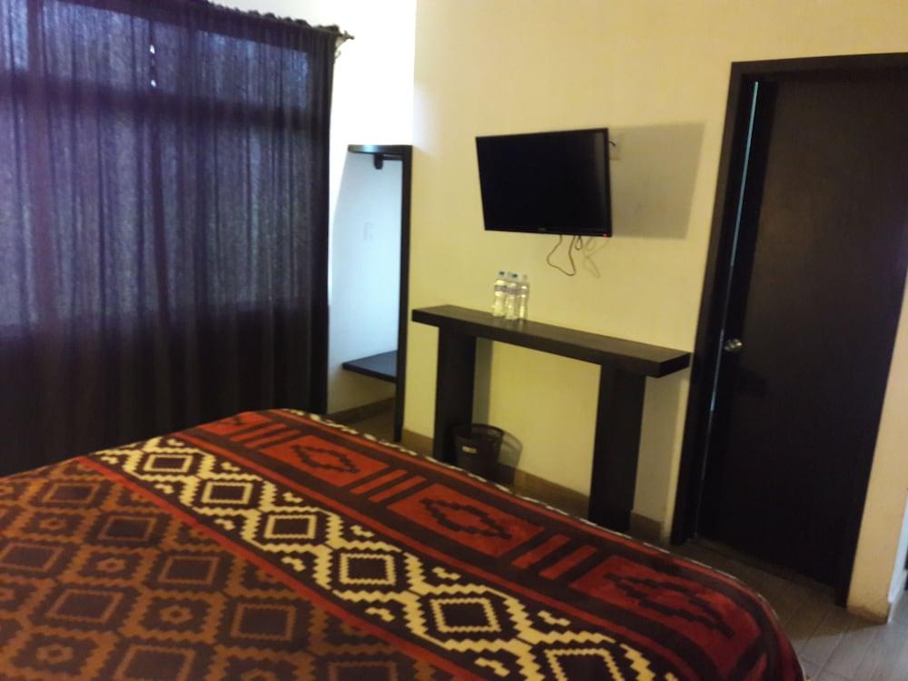 Best Western Dunkirk & Fredonia Inn photo 9