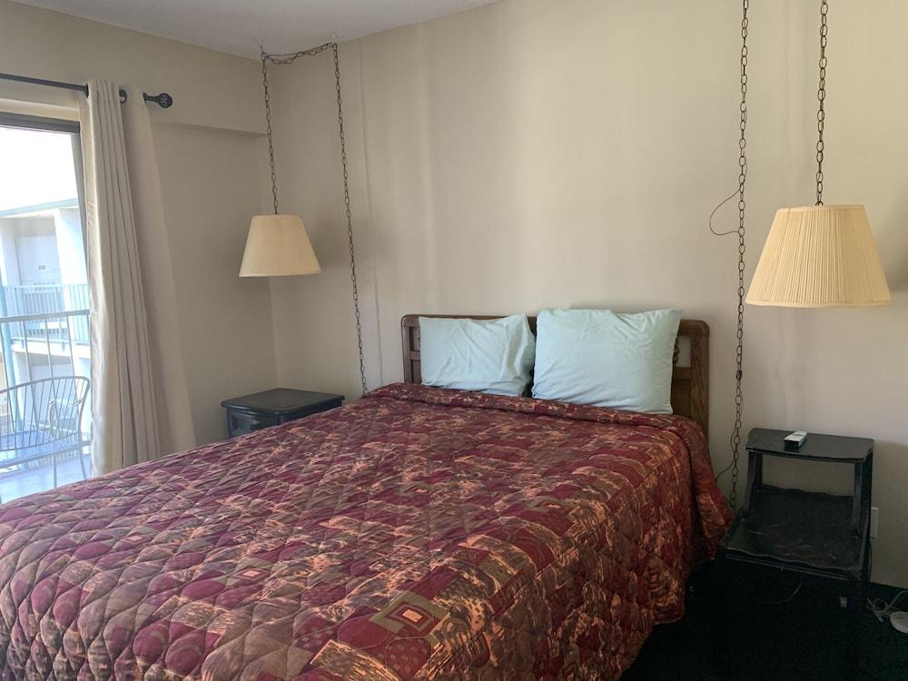 Oak Square Rentals photo 27