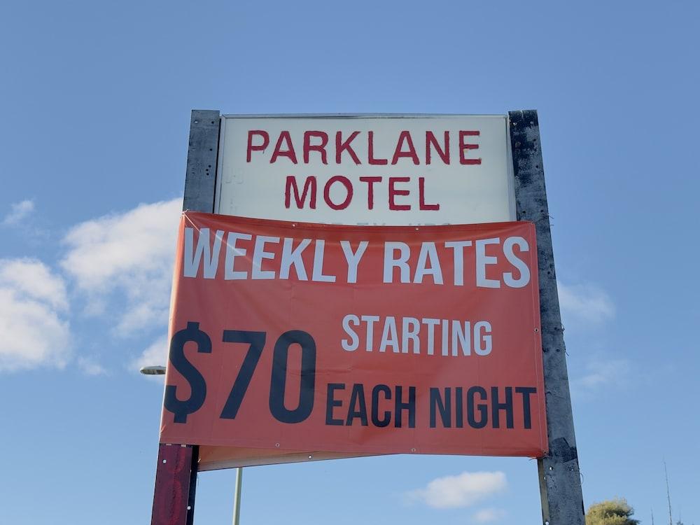 Parklane Motel photo 7