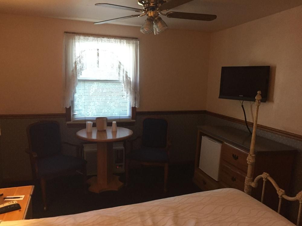 Seacrest Inn photo 4