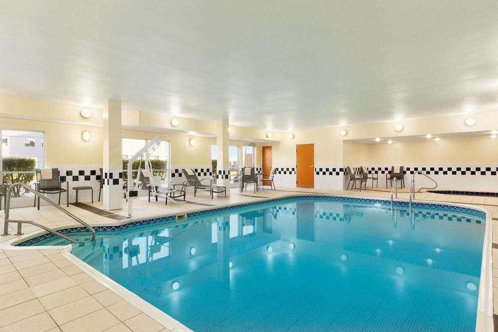 Comfort Inn & Suites Houston North - Spring photo 7