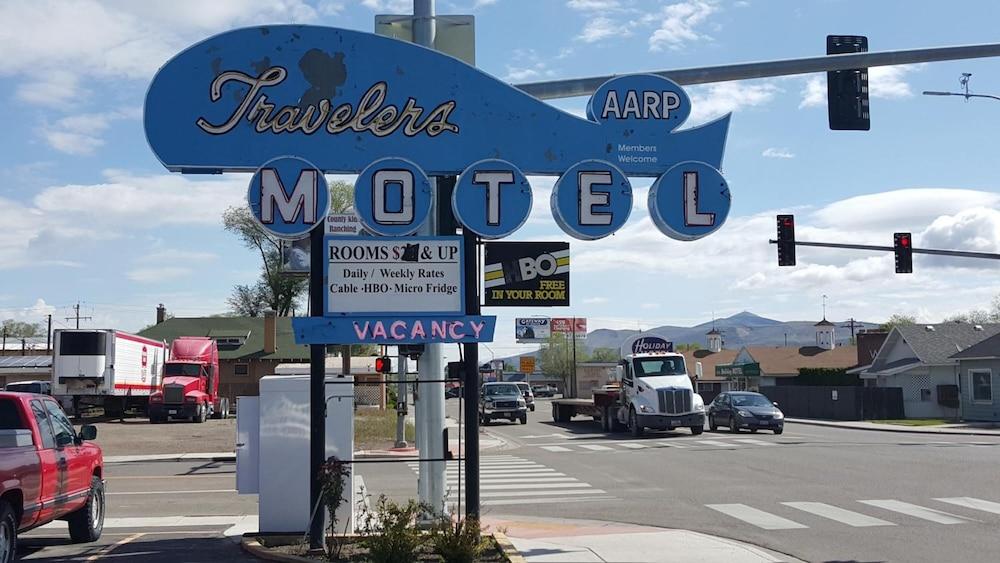 Travelers Motel photo 6