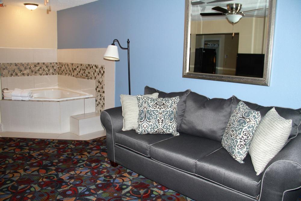 Baymont by Wyndham Stevens Point photo 9