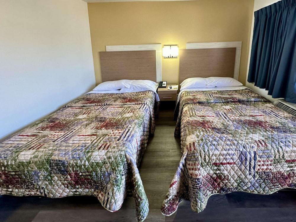 Royal Inn Charlotte Airport Hotel photo 6
