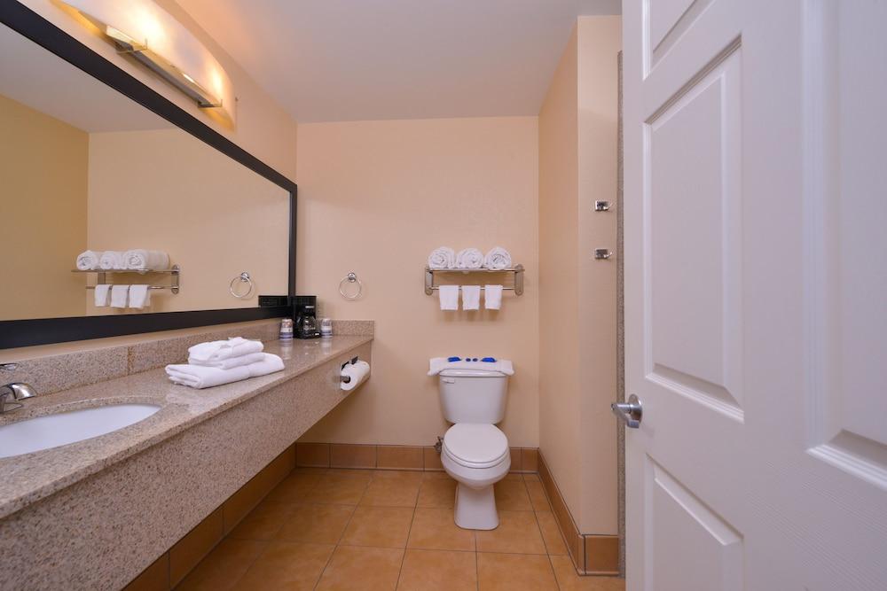 Quality Inn & Suites Williamsport photo 55