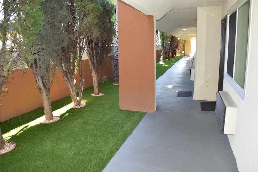 Budget Inn La Puente photo 21