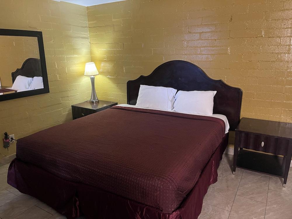 Black Horse Motel photo 12