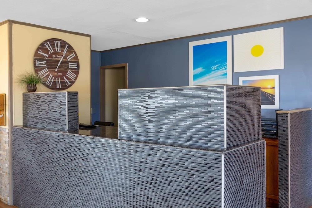 Days Inn by Wyndham Chillicothe photo 2
