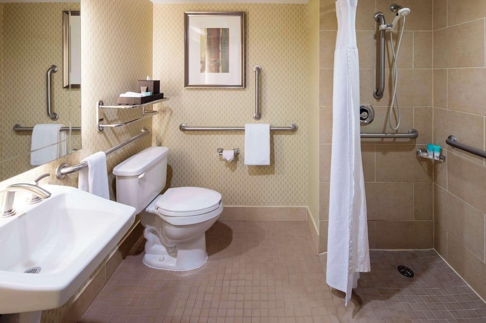 Sonesta Hotel Houston IAH Airport photo 15