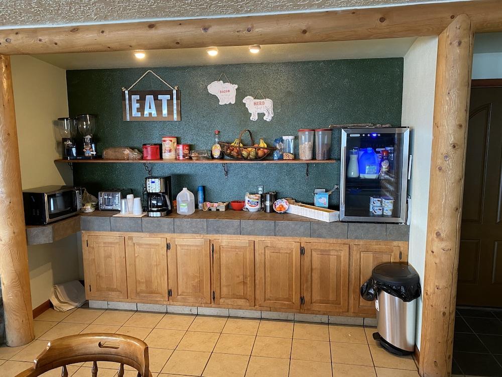King Halibut Lodge photo 12
