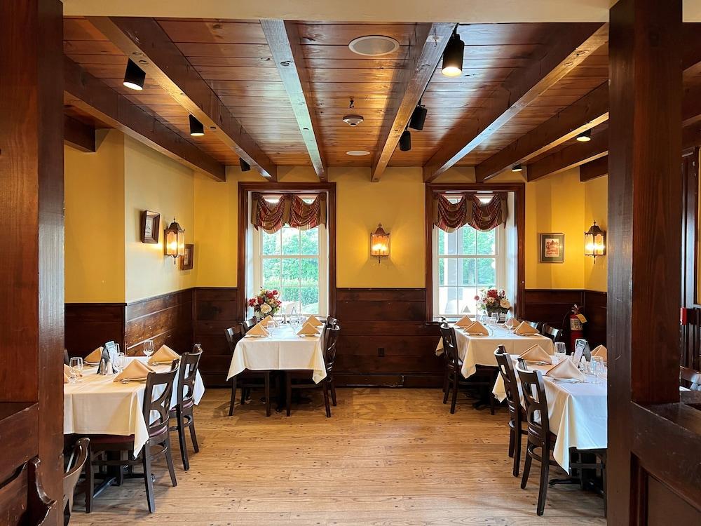 Plumsteadville Inn photo 14