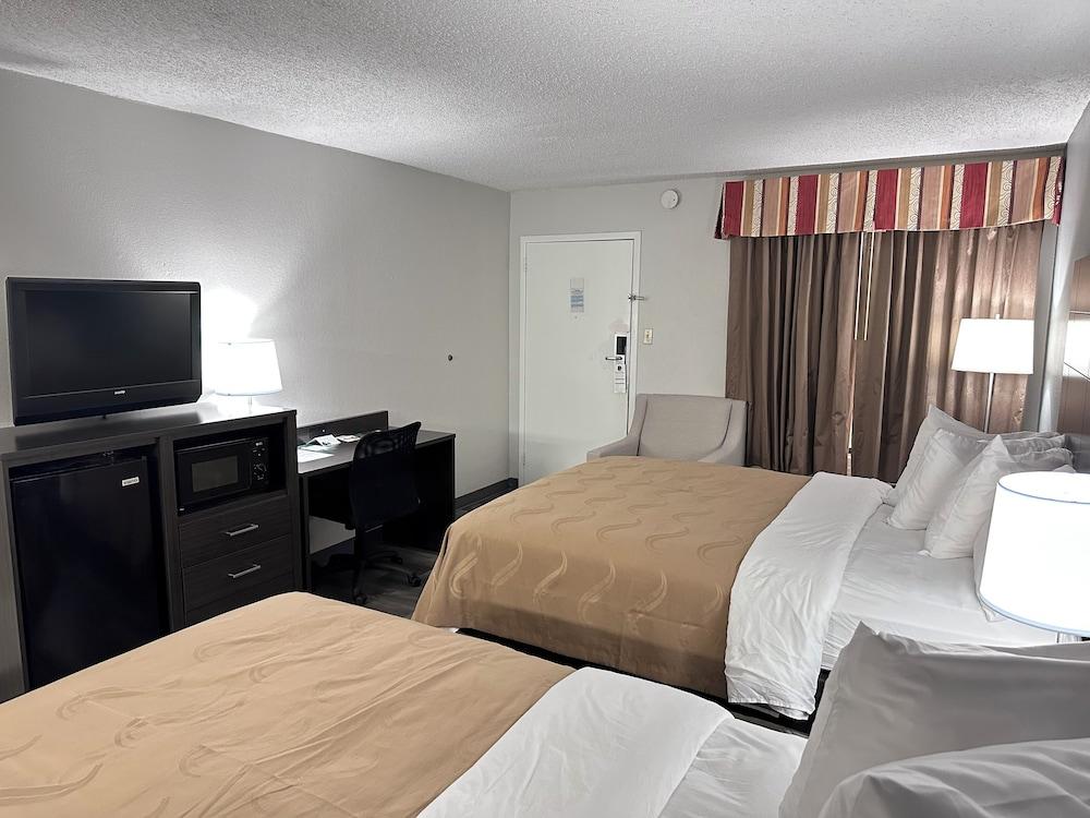 Quality Inn photo 3