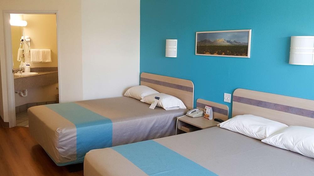 Motel 6 Las Cruces, NM - Telshor photo 11