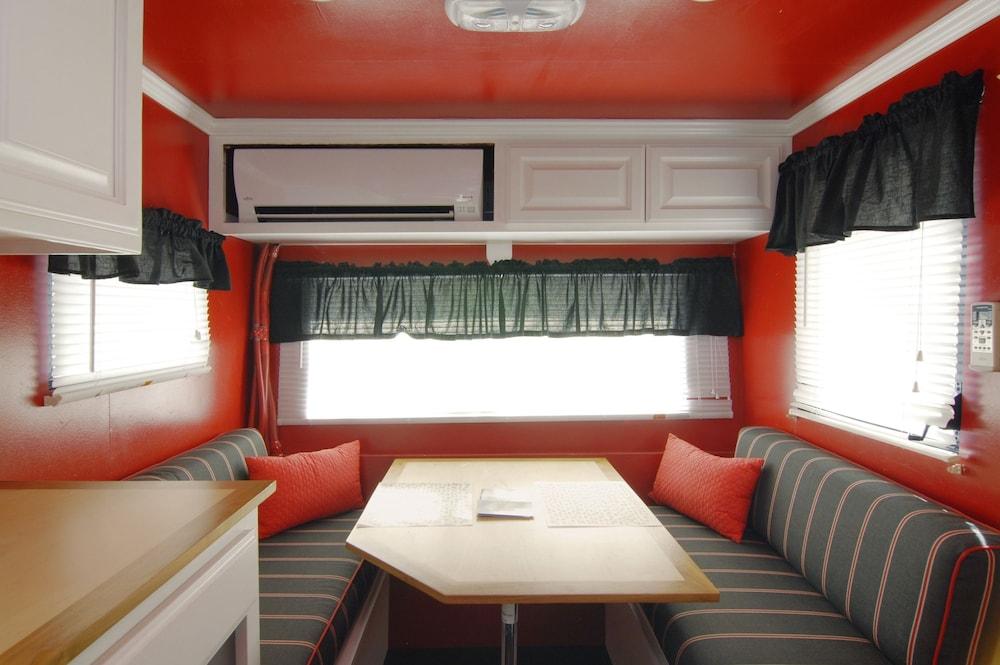 Palm Canyon Hotel & RV Resort photo 72