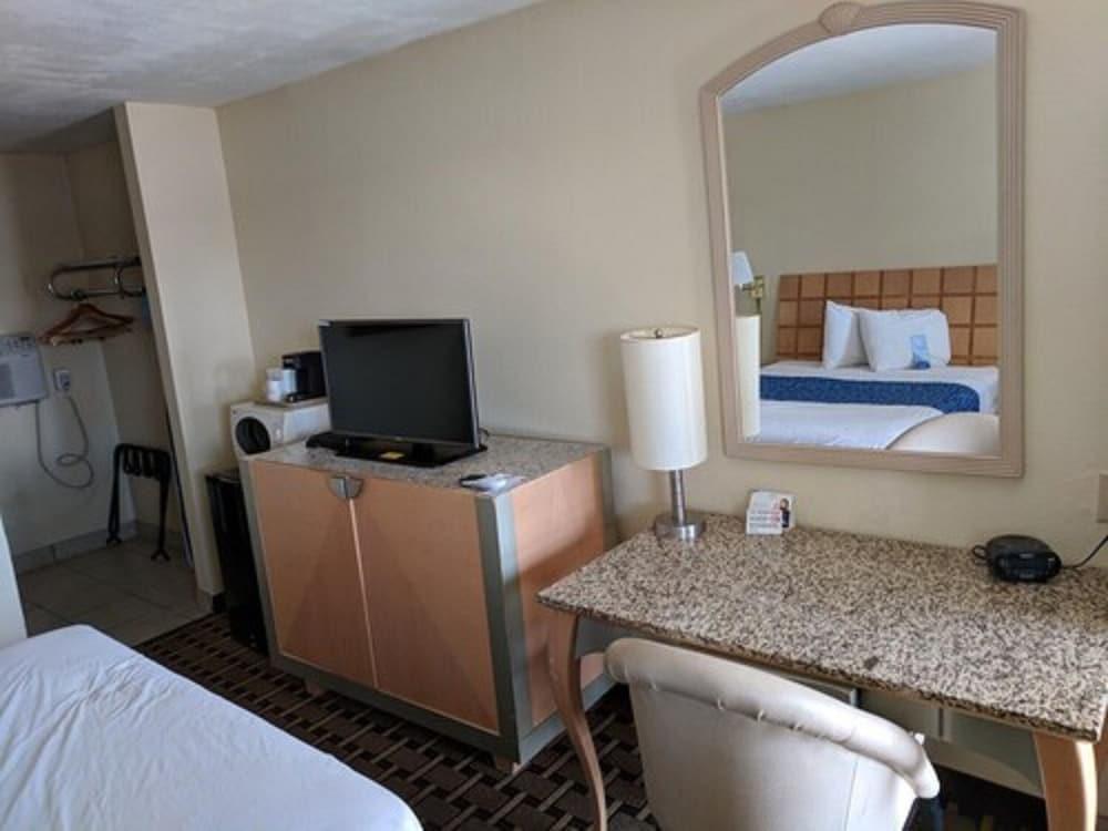 Travelodge by Wyndham Clovis photo 21