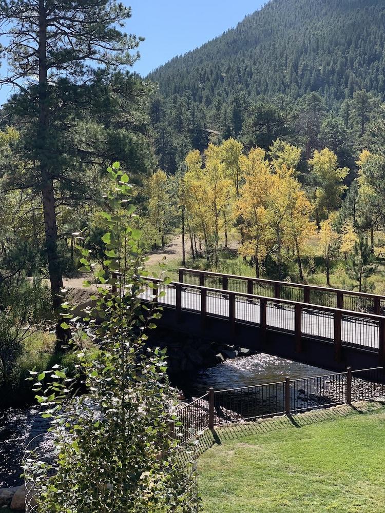 The Landing at Estes Park - Riverside Retreat photo 60
