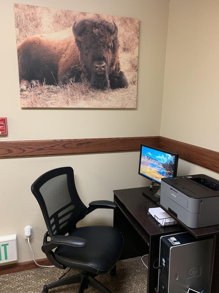 Yellowstone Lodge photo 35