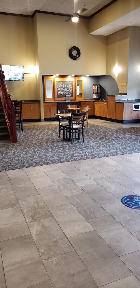 AmericInn by Wyndham Mounds View Minneapolis photo 27