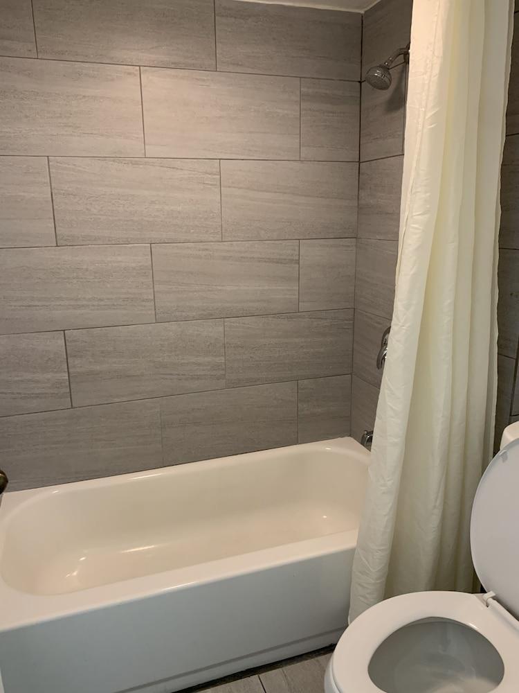 RW Hotel photo 8