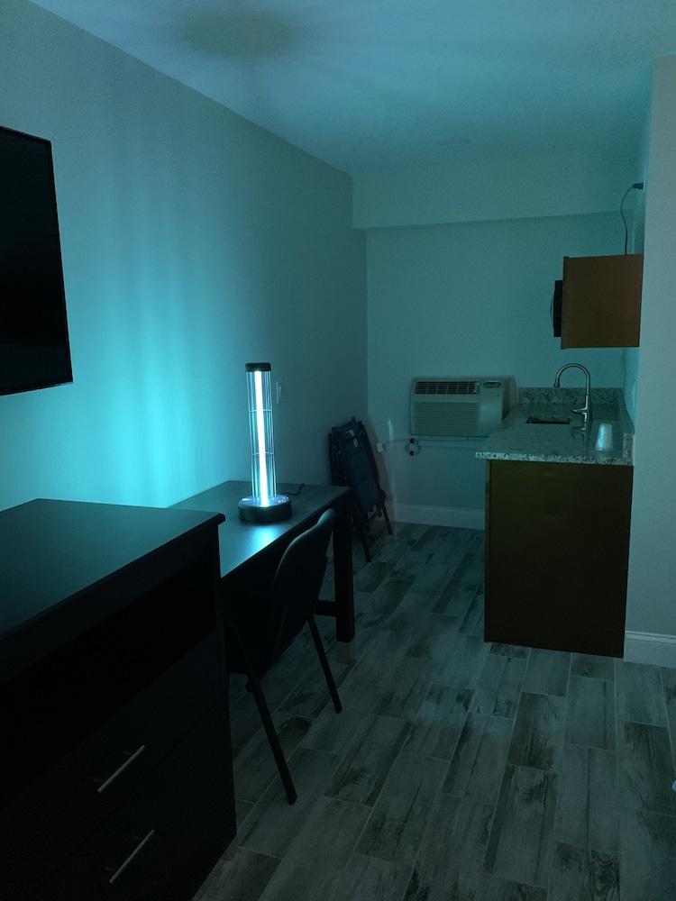 Atlantic Shores Motel photo 35