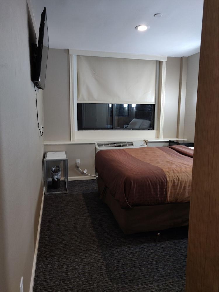 Hotel Key LaGuardia Airport photo 24