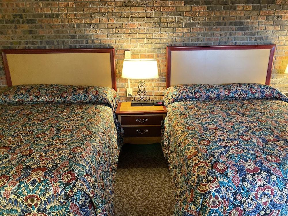 Dunes Inn photo 13