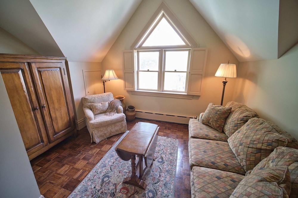 The Inn on Negley photo 37