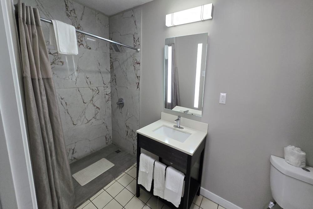 Deerfield Inn McComb I-55 photo 18