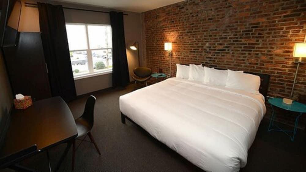 Hotel Kilbourne Downtown Sandusky photo 46