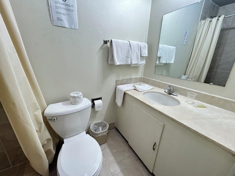 Gateaway Motel Broken Bow NE photo 16